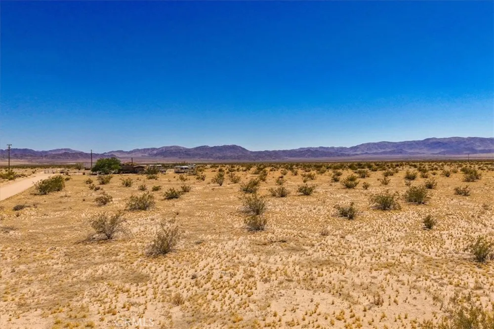 5132 Kelly Road 29 Palms, CA 92277