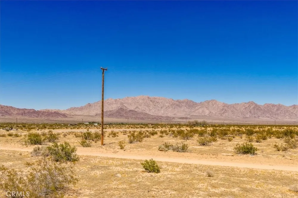 5132 Kelly Road 29 Palms, CA 92277