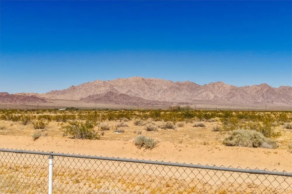 5132 Kelly Road 29 Palms, CA 92277