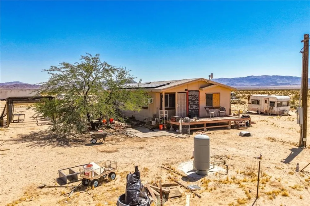 5132 Kelly Road 29 Palms, CA 92277