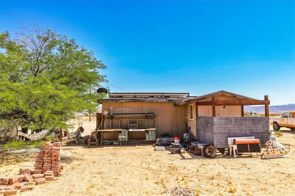 5132 Kelly Road 29 Palms, CA 92277