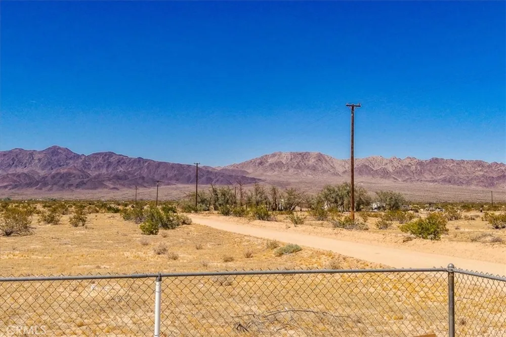 5132 Kelly Road 29 Palms, CA 92277