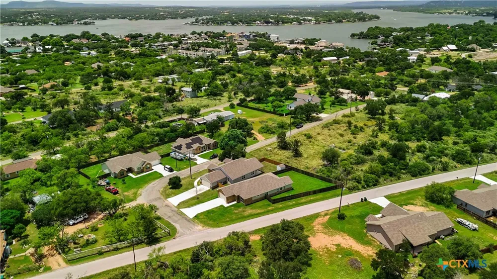 1512 Stonecrest Drive Granite Shoals, TX 78654