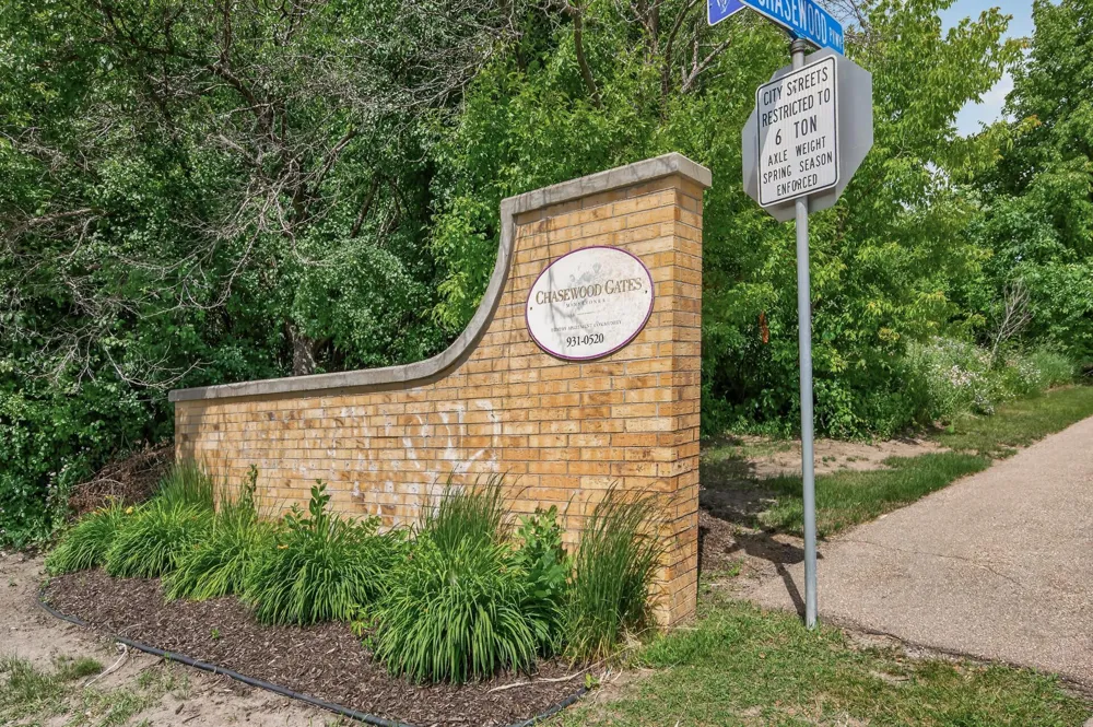 6167 Chasewood Parkway #202 Minnetonka, MN 55343