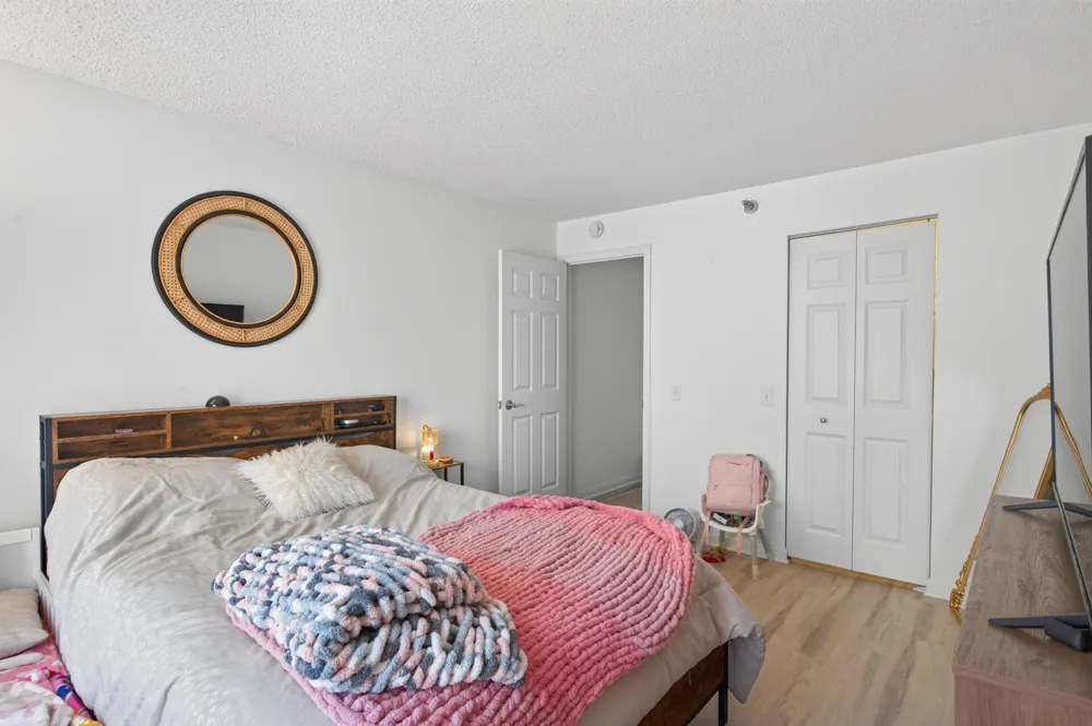 6167 Chasewood Parkway #202 Minnetonka, MN 55343