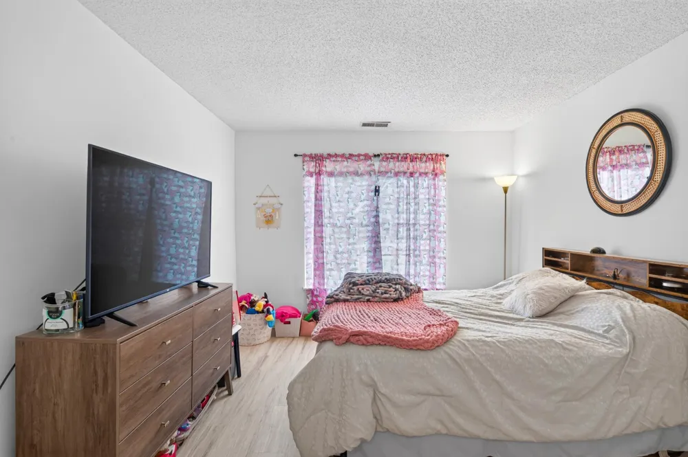 6167 Chasewood Parkway #202 Minnetonka, MN 55343