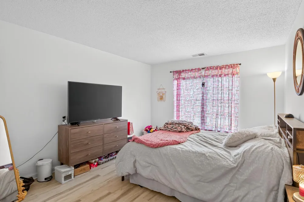 6167 Chasewood Parkway #202 Minnetonka, MN 55343