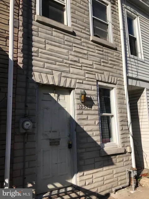 1037 COTTON STREET