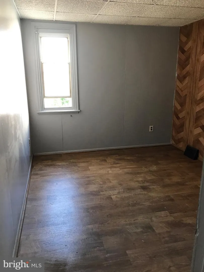 1037 COTTON STREET Reading, PA 19602
