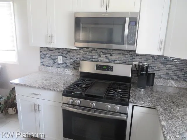 23120 LAMBRECHT AVENUE Eastpointe City, MI 48021