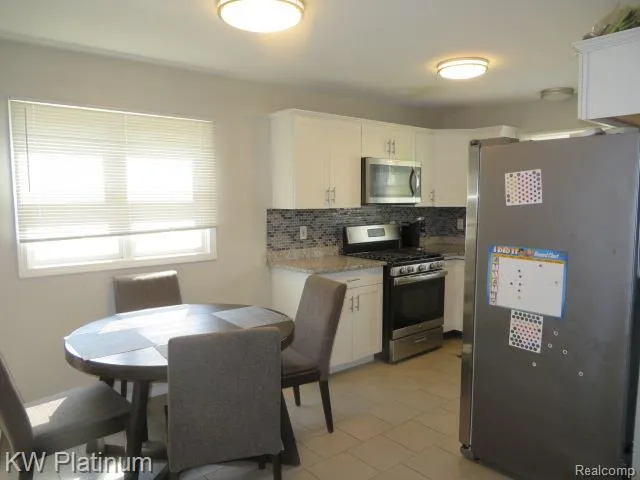 23120 LAMBRECHT AVENUE Eastpointe City, MI 48021