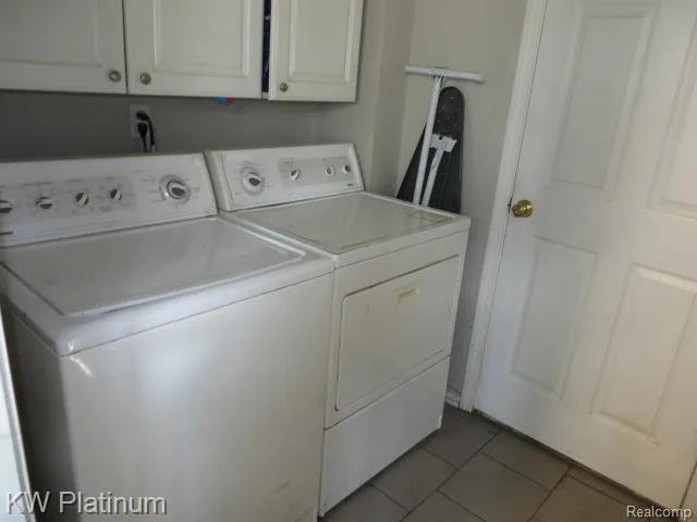 23120 LAMBRECHT AVENUE Eastpointe City, MI 48021