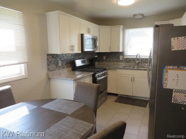23120 LAMBRECHT AVENUE Eastpointe City, MI 48021