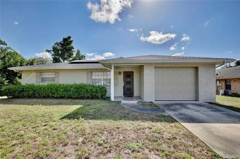 1847 FAYETTEVILLE AVE Deltona, FL 32725