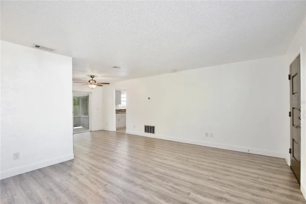 1847 FAYETTEVILLE AVE Deltona, FL 32725