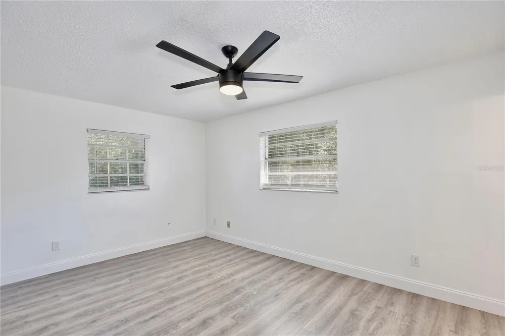 1847 FAYETTEVILLE AVE Deltona, FL 32725