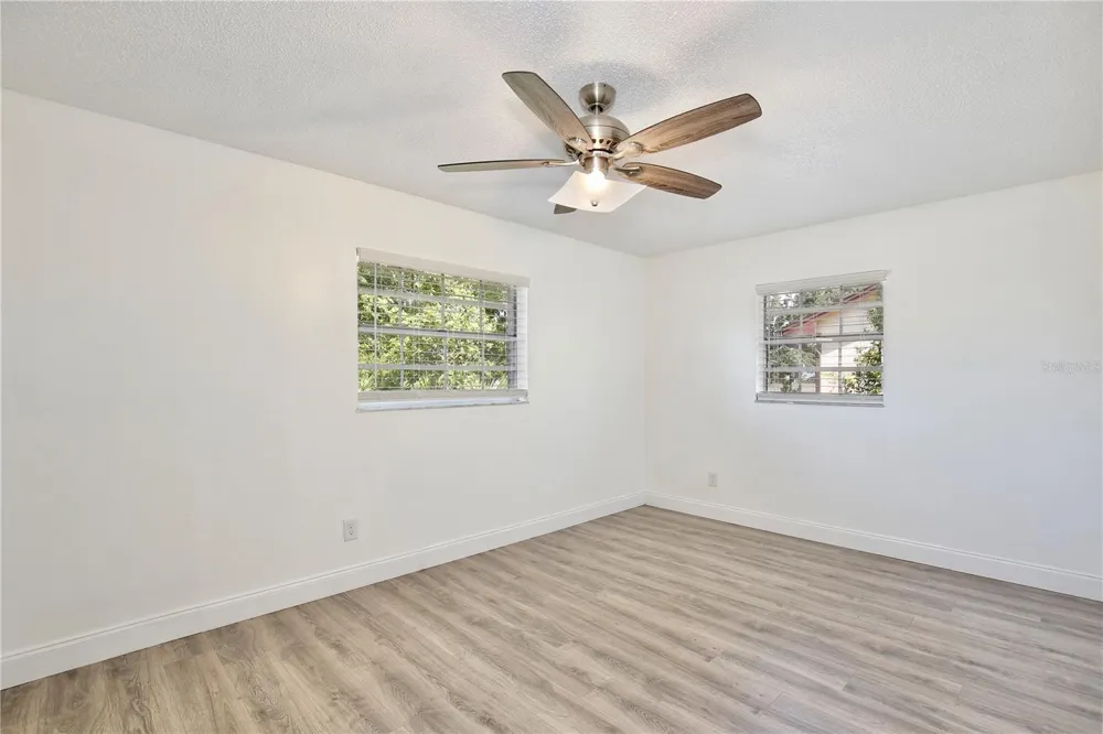 1847 FAYETTEVILLE AVE Deltona, FL 32725