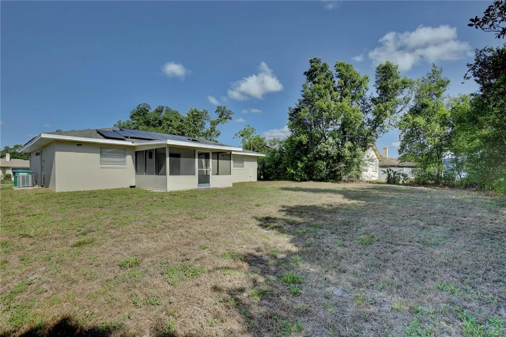 1847 FAYETTEVILLE AVE Deltona, FL 32725