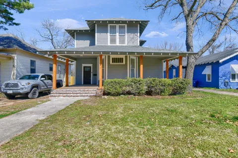 1115 W Bond Street