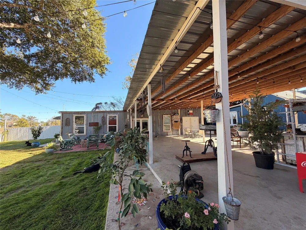 841 S Loop 497 Brenham, TX 77833