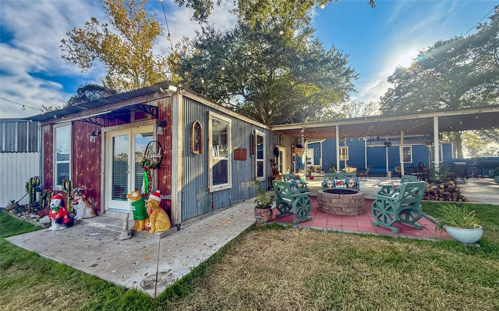 841 S Loop 497 Brenham, TX 77833