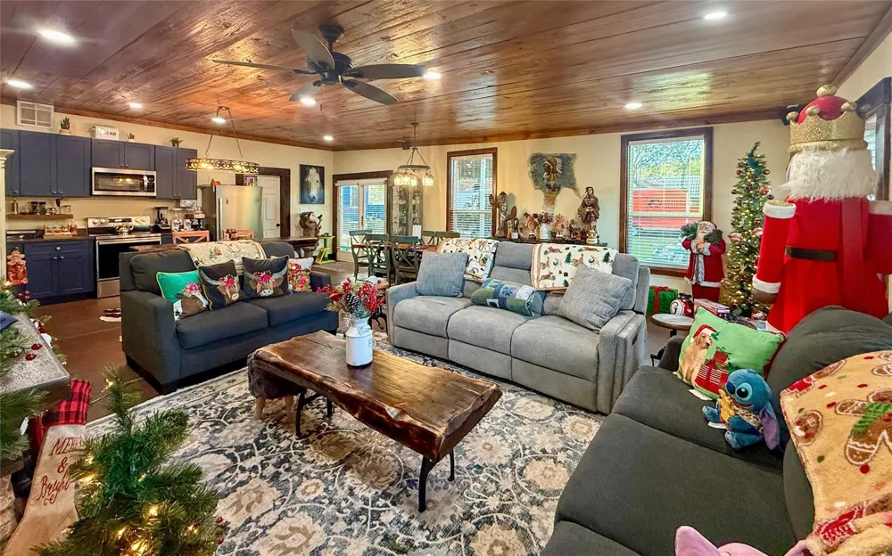 841 S Loop 497 Brenham, TX 77833