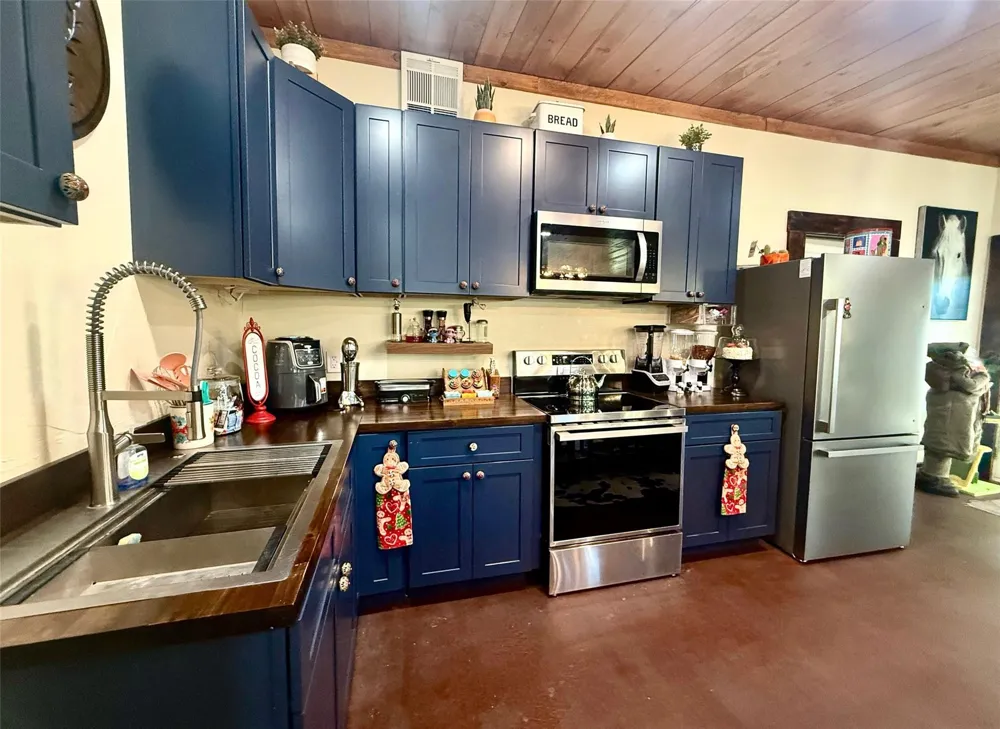 841 S Loop 497 Brenham, TX 77833
