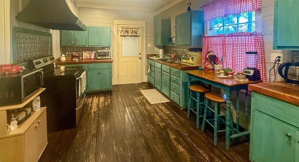 841 S Loop 497 Brenham, TX 77833