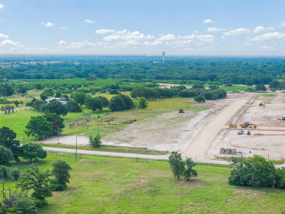 5461 Whispering Willow Drive Bryan, TX 77808
