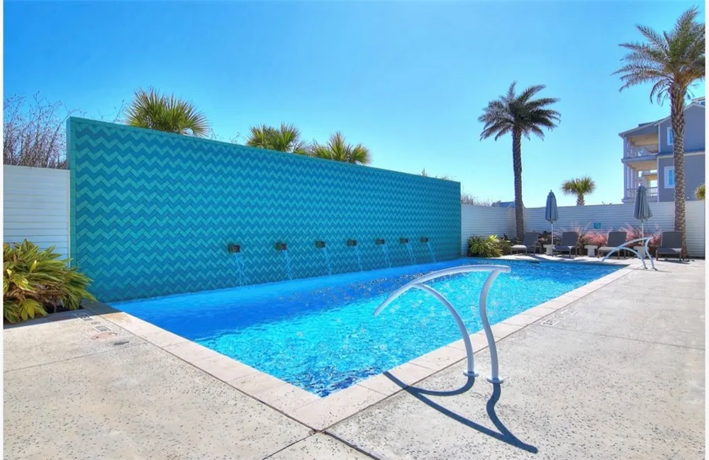 600 Center Square North #7 Port Aransas, TX 78373