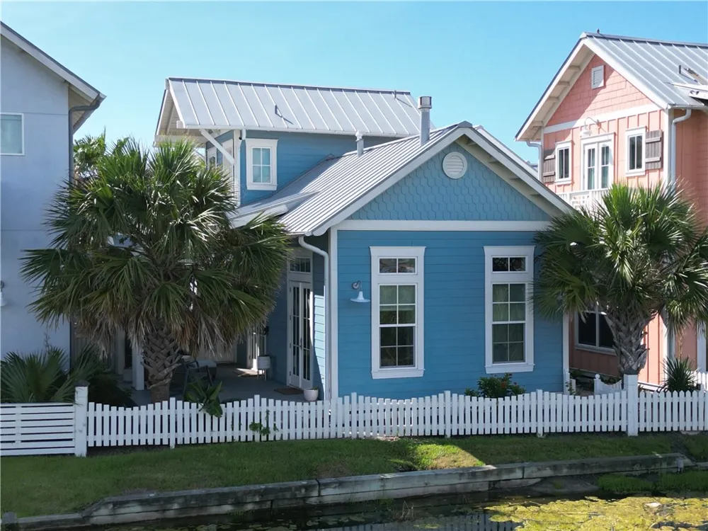 600 Center Square North #7 Port Aransas, TX 78373