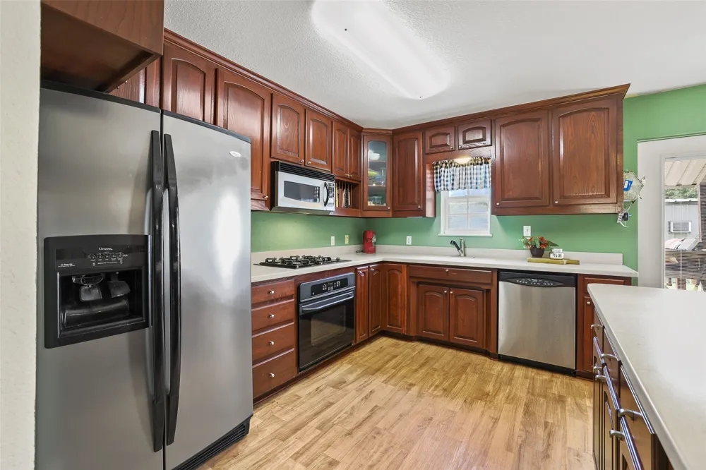 1673 County Road 1525 Ector, TX 75439