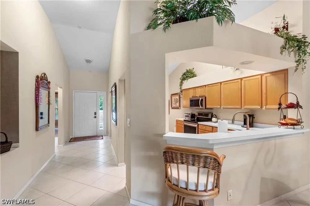 Willow Bend Circle #7-204 Naples, FL 34109
