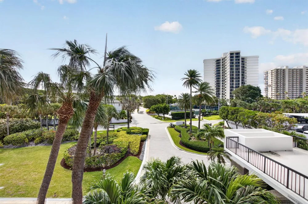 4748 S Ocean Boulevard #301 Highland Beach, FL 33487