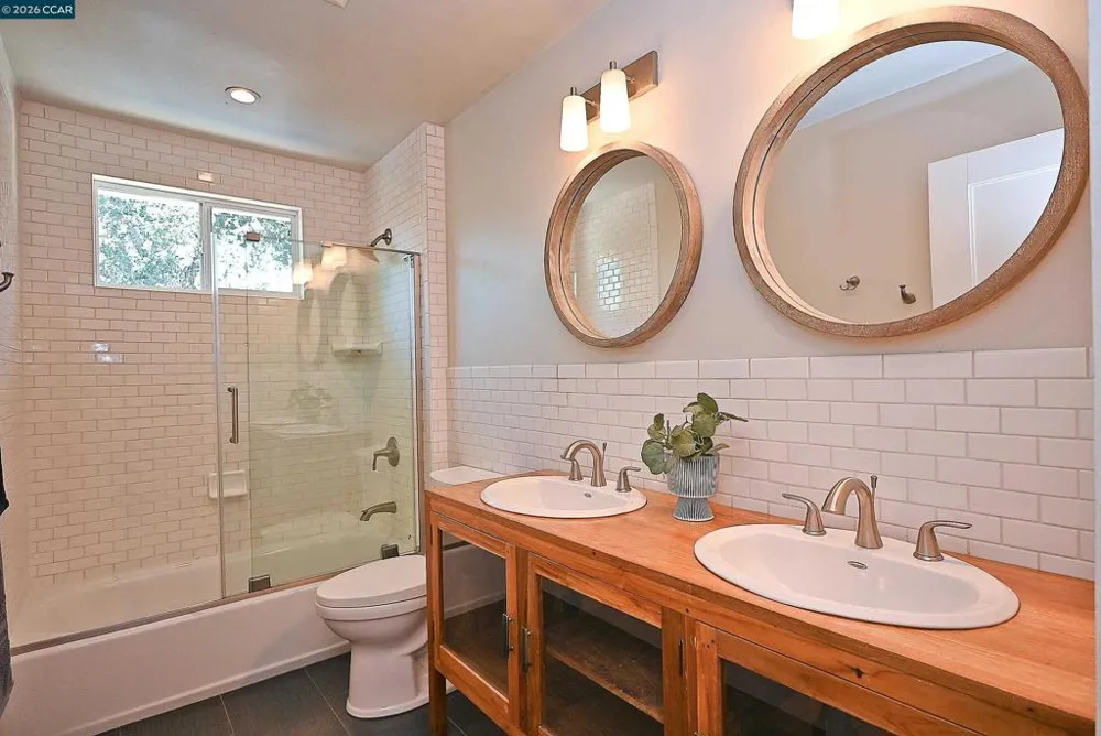 731 Hamilton Dr Pleasant Hill, CA 94523