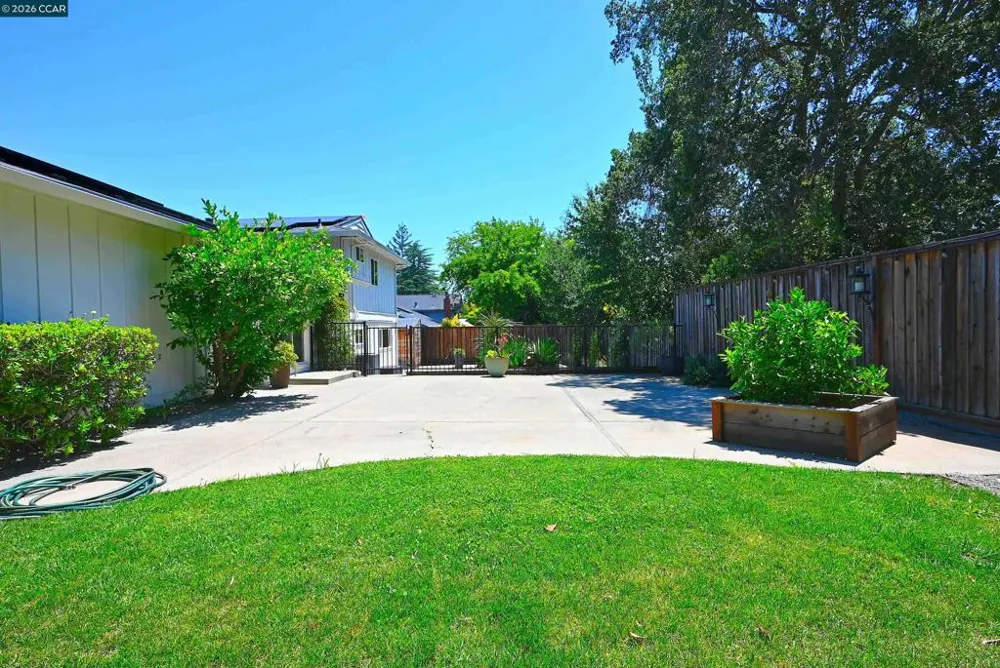 731 Hamilton Dr Pleasant Hill, CA 94523