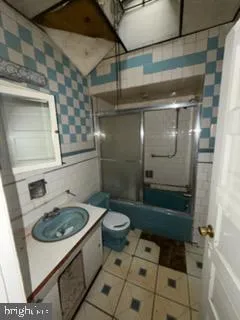 4815 HUTCHINSON STREET Philadelphia, PA 19141