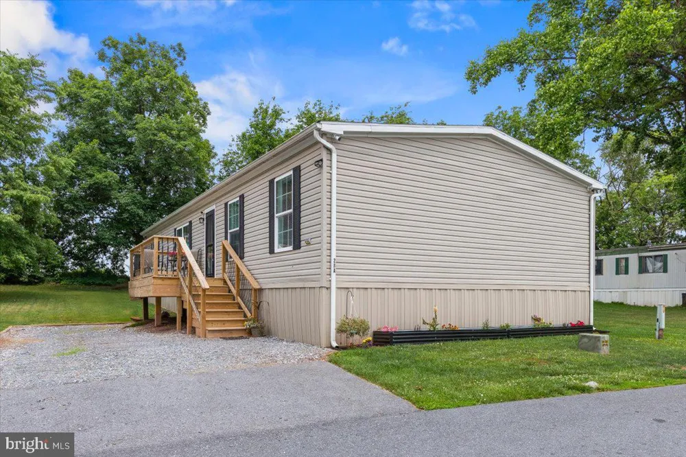 28 OAK KNOLL ESTATE Elizabethtown, PA 17022