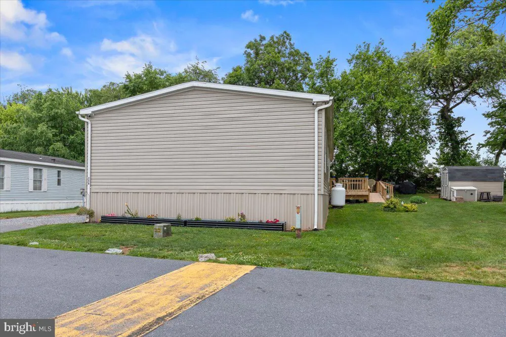 28 OAK KNOLL ESTATE Elizabethtown, PA 17022