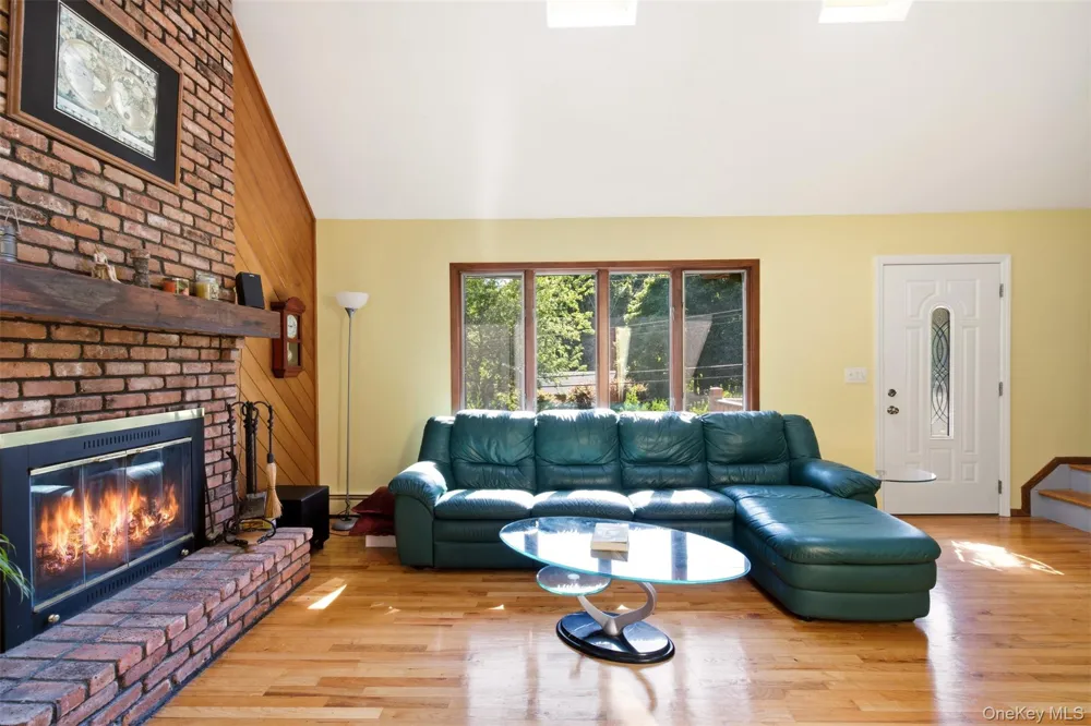 29 Vineyard Road Huntington, NY 11743