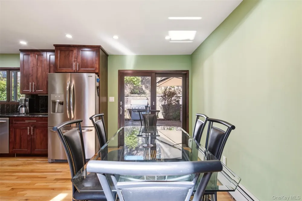29 Vineyard Road Huntington, NY 11743