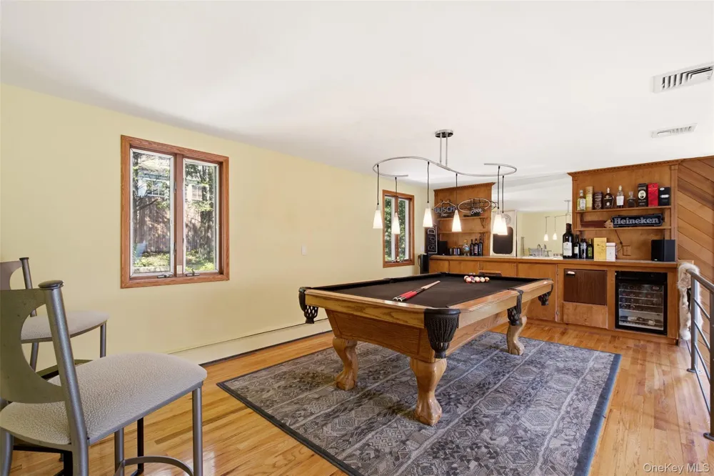 29 Vineyard Road Huntington, NY 11743