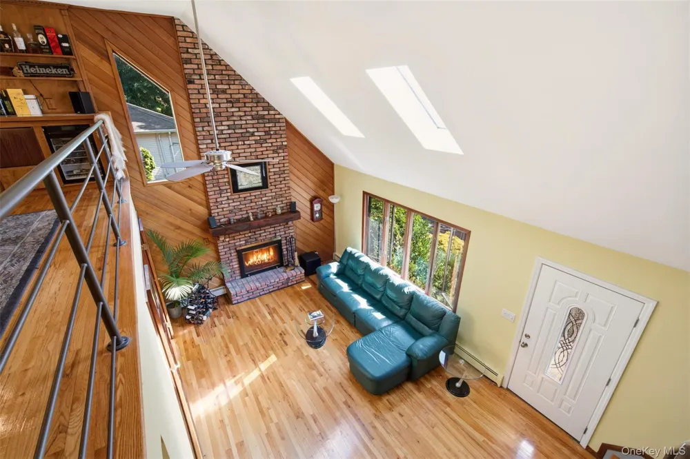 29 Vineyard Road Huntington, NY 11743