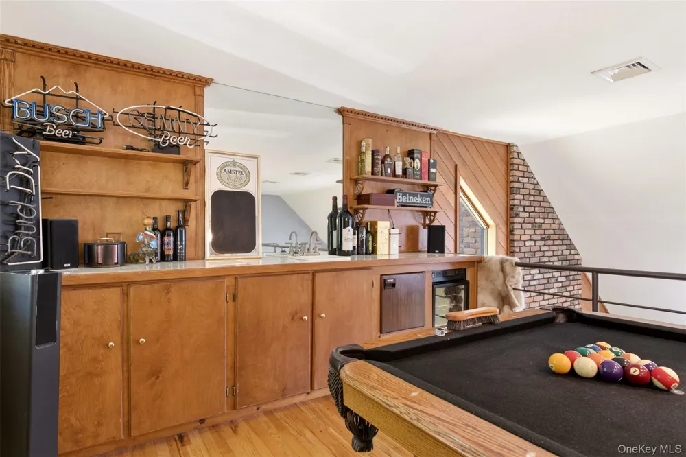 29 Vineyard Road Huntington, NY 11743