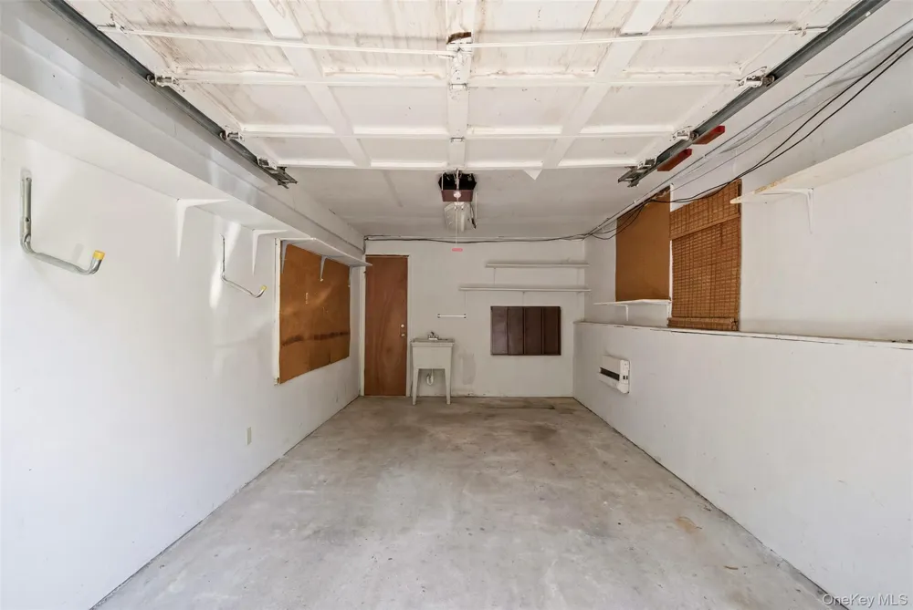 29 Vineyard Road Huntington, NY 11743