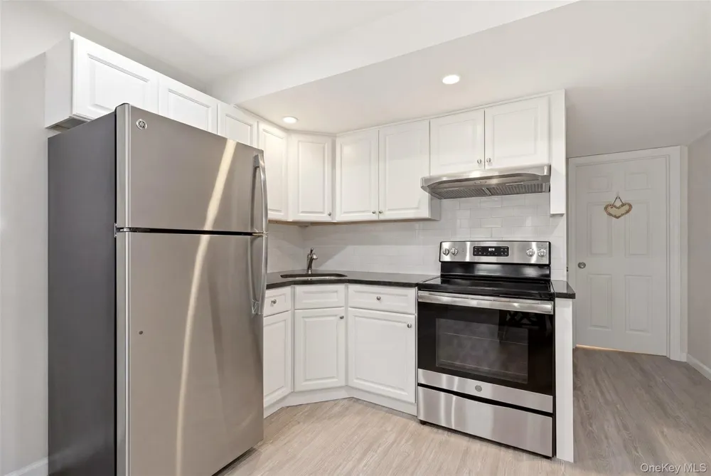 29 Vineyard Road Huntington, NY 11743