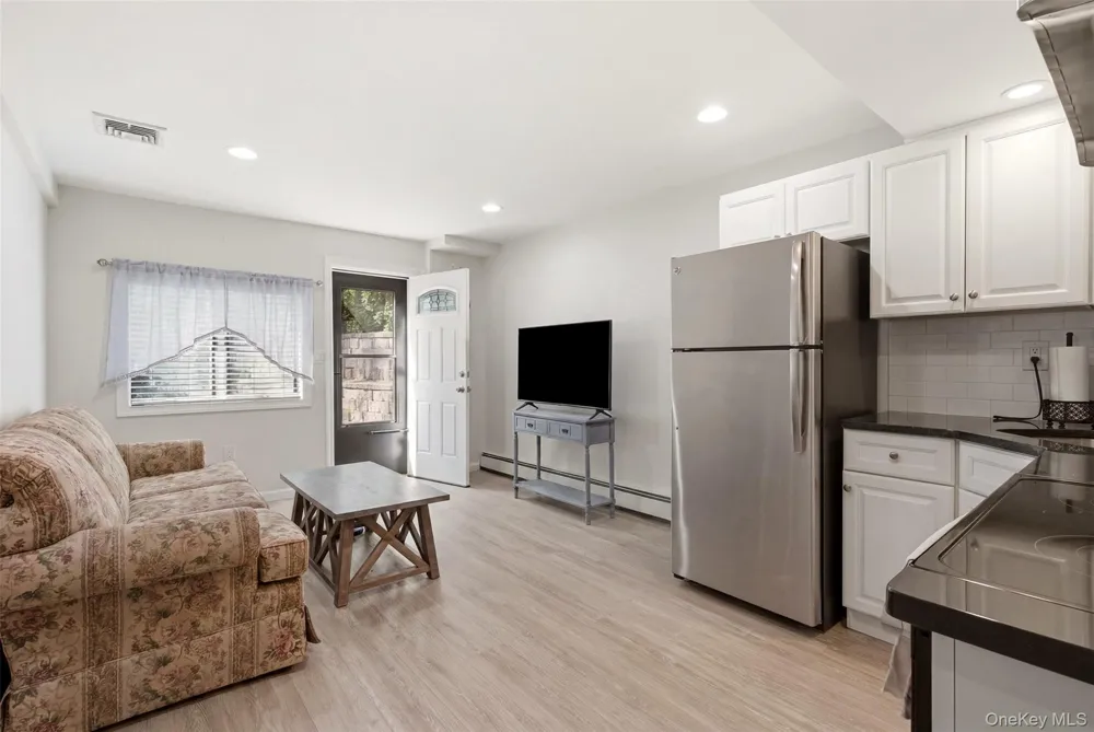 29 Vineyard Road Huntington, NY 11743