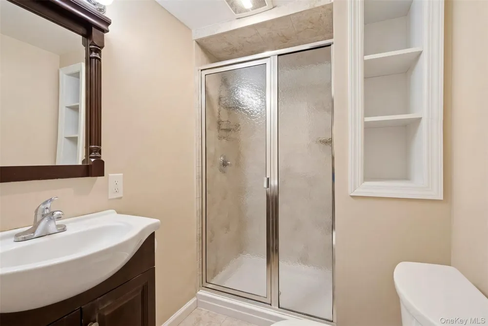 29 Vineyard Road Huntington, NY 11743