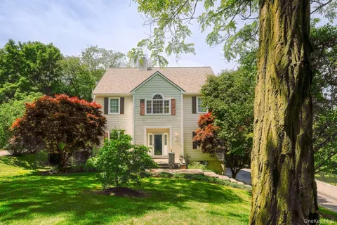 107 Scenic Drive W