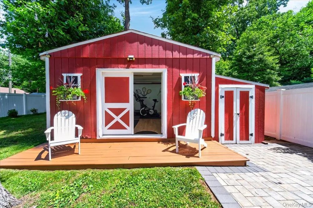33 Terrace Avenue Suffern, NY 10901